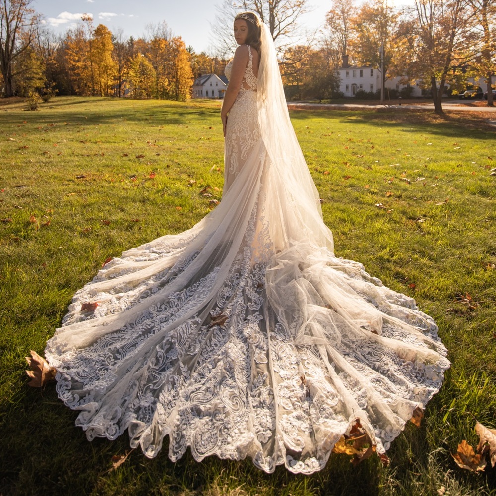 Martin Thornburg Mon Cheri Wedding Dress